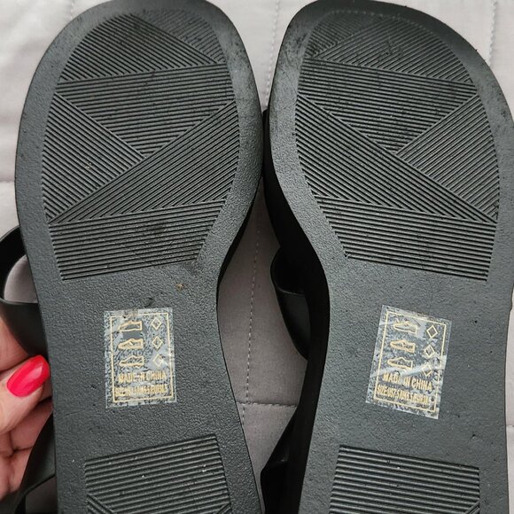 NWT QUPID BLOOMING ANKLE STRAP SANDALS 7.5 - Picture 4 of 6